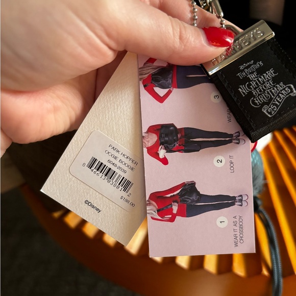 Harvey’s Oogie Boogie 25th Anniversary Edition park hopper - Picture 6 of 7